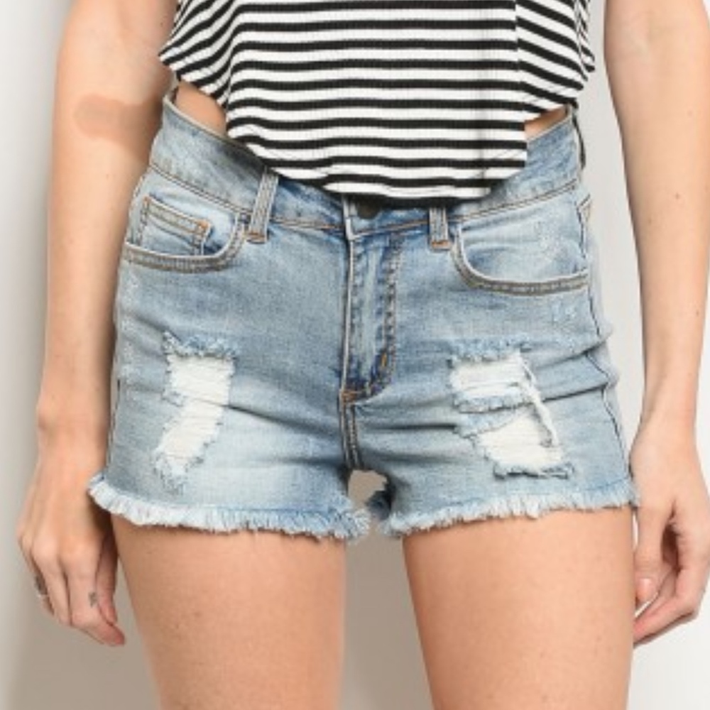 THE "MANDY" LIGHT BLUE DENIM SHORTS - Picture 4 of 7